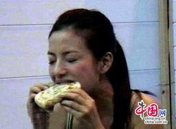 吃瓜的猹穿进娱乐圈,从幕后小透明到璀璨明星的蜕变之路